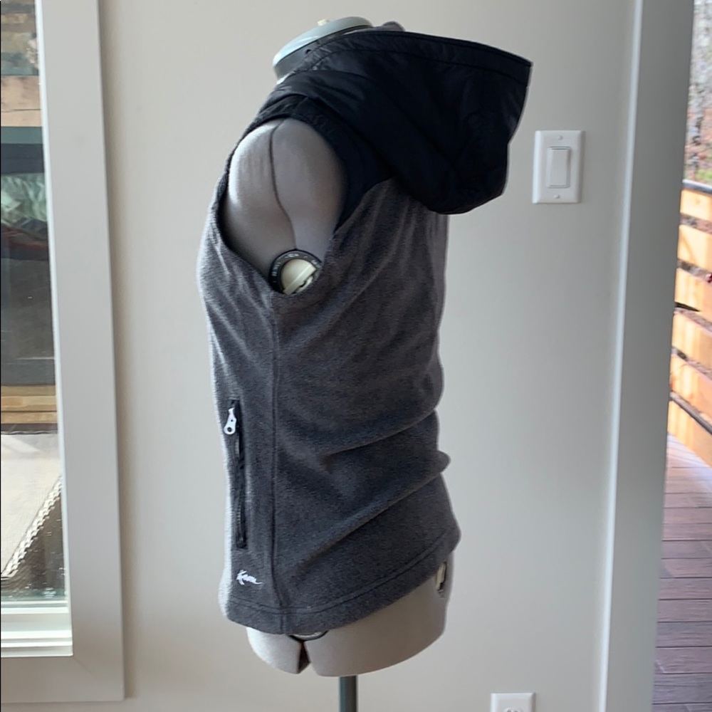 Kavu Grey Polar fleece Vest with Hood - Picture 2 of 5